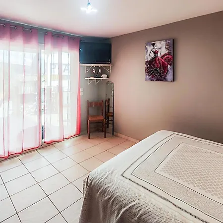 Pet Friendly In *